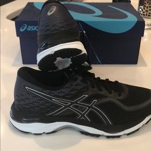 ASICS Gel-Cumulus 19 running shoe